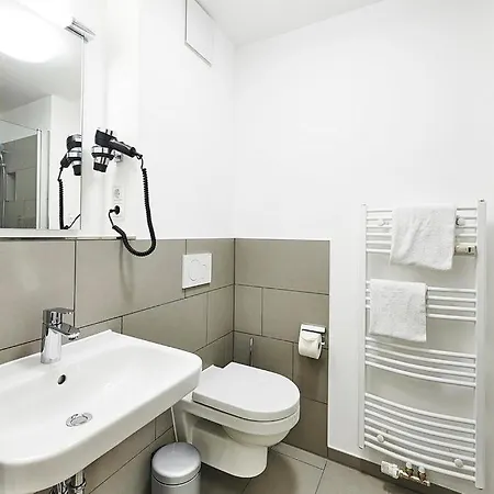 Deichhaeuser Anna Kueste Deichhaeuser Anna Kueste 2-22 דירה